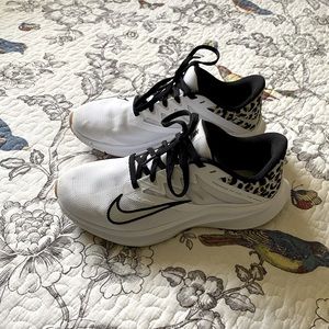 Women’s Nike Tennis Shoes